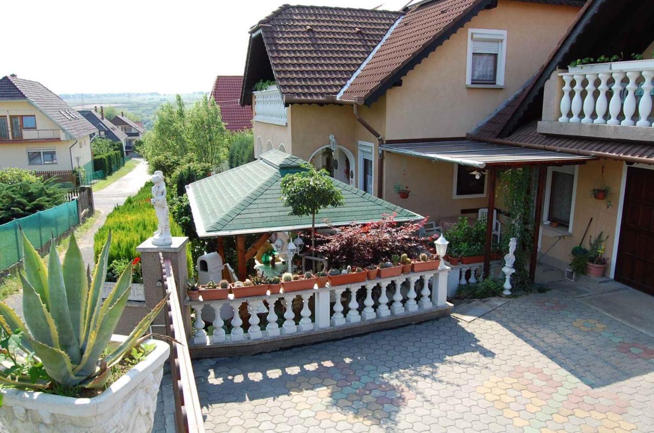 Apartment In Heviz/Balaton 18913 Kültér fotó